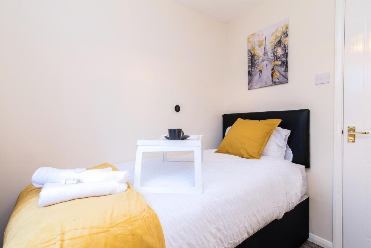 Coventry- Perchfoot 3 Bedroom Contractor And Pet-Friendly Spacious House By Sublime Stays Exterior foto