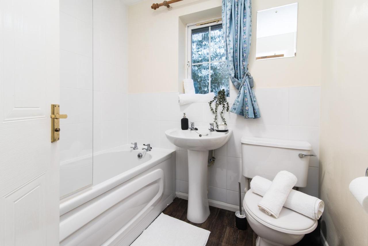 Coventry- Perchfoot 3 Bedroom Contractor And Pet-Friendly Spacious House By Sublime Stays Exterior foto